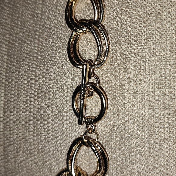 New Northcrest Gold-Tone Chain Toggle Necklace - Picture 5 of 6